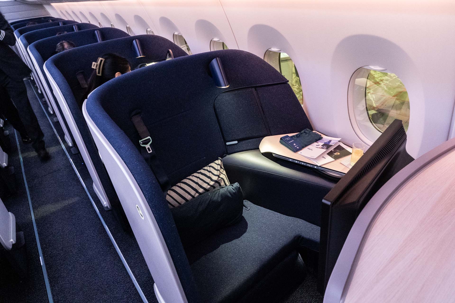 Experiencing Finnair’s Airbus A350 AirLounge Business Class